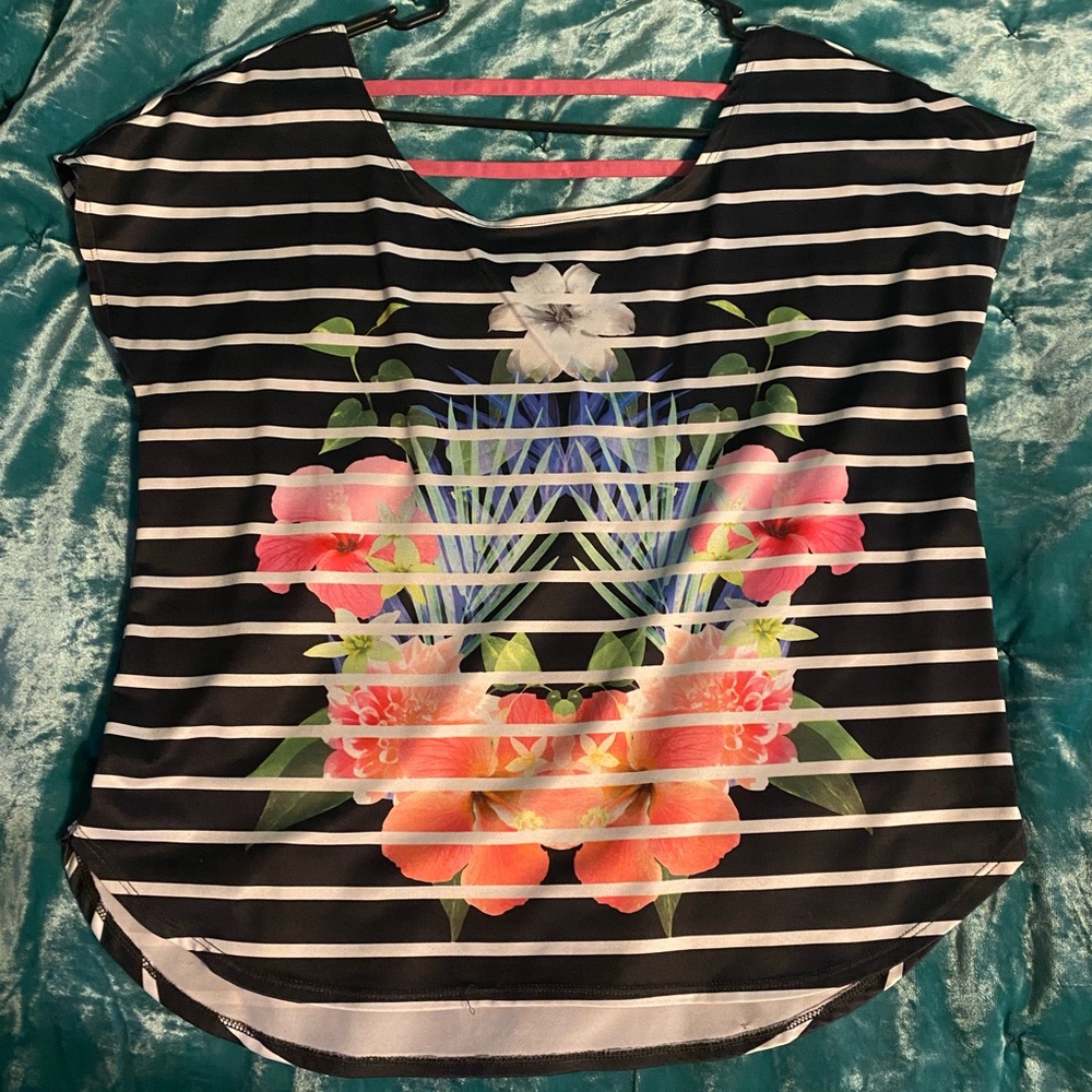 Junior’s top